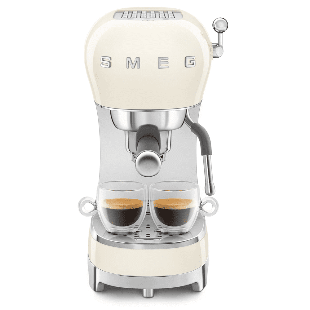 ماكينة قهوة إسبريسو من SMEG