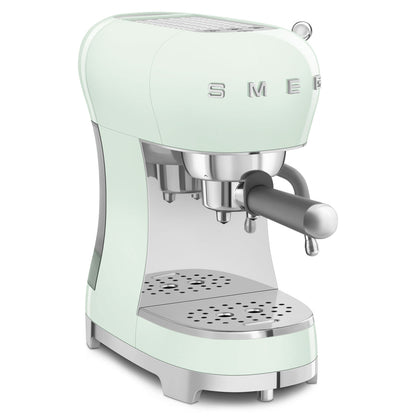 ماكينة قهوة إسبريسو من SMEG