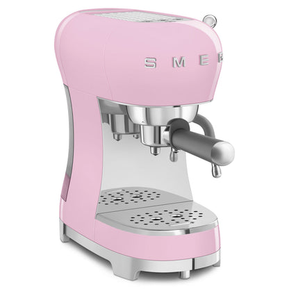 ماكينة قهوة إسبريسو من SMEG