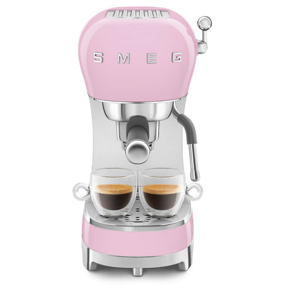 ماكينة قهوة إسبريسو من SMEG