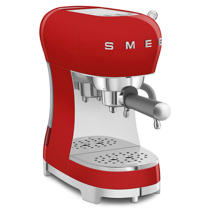 ماكينة قهوة إسبريسو من SMEG
