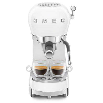 ماكينة قهوة إسبريسو من SMEG
